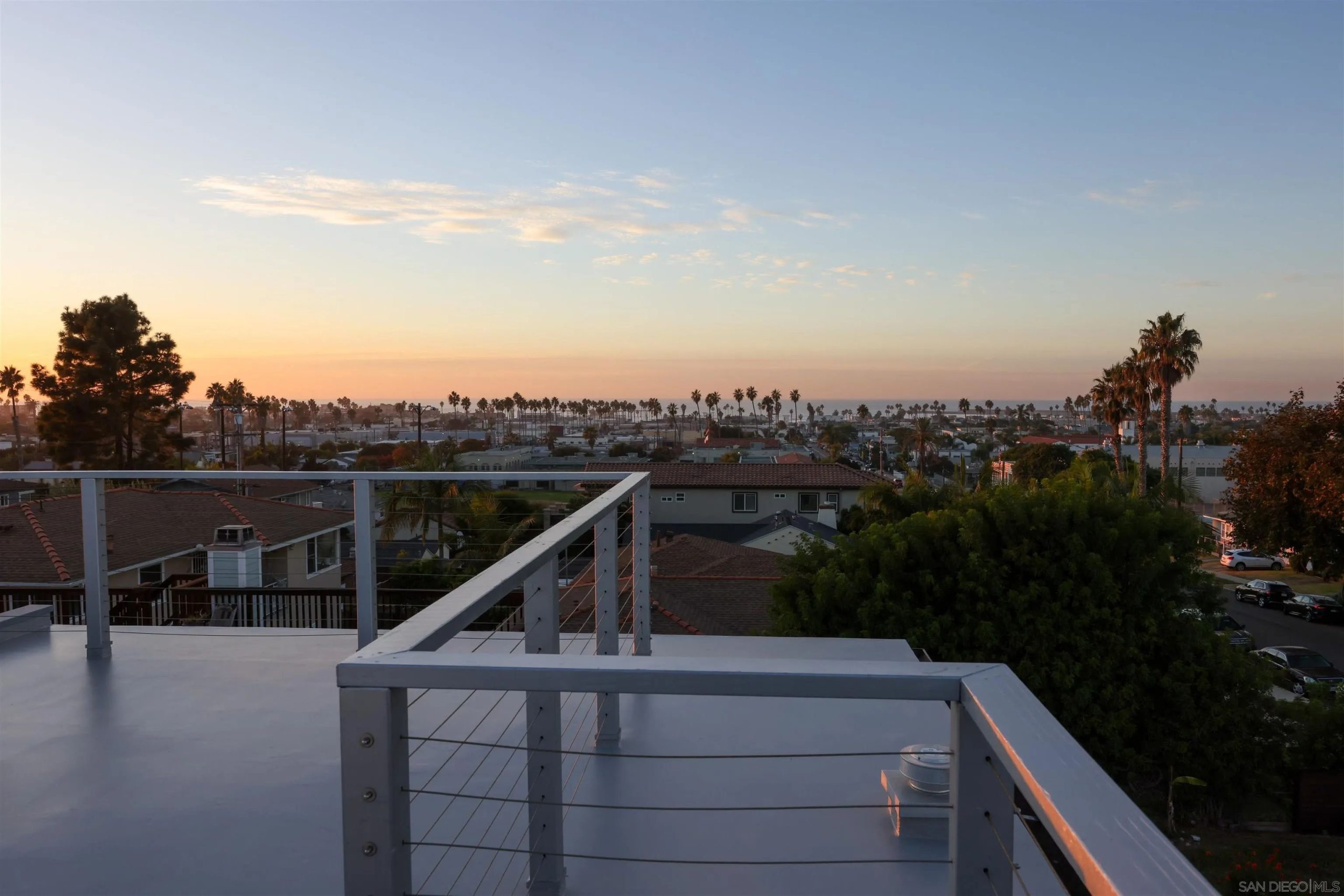 4645 Santa Monica Ave San Diego, CA, 92107